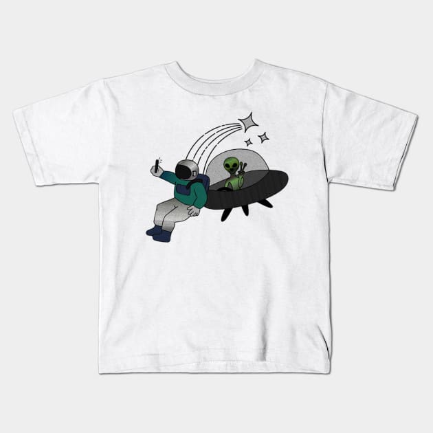 Selfies in Space Kids T-Shirt by xxtinastudio